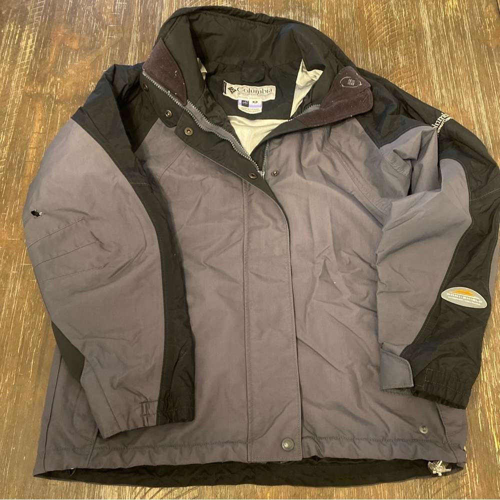 Columbia Jacket Woman’s Black Grey Waterproof Omni-Shield Jacket Size Medium